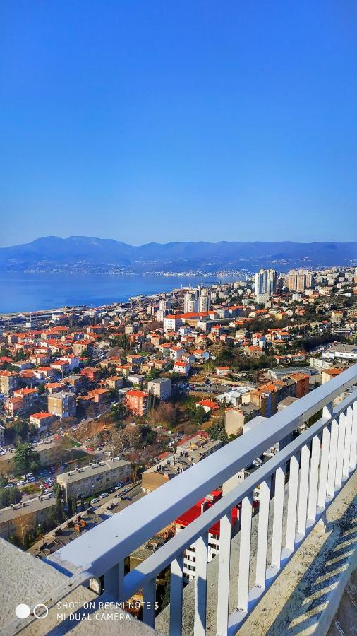 Under The Sky Apartamento Rijeka Exterior foto
